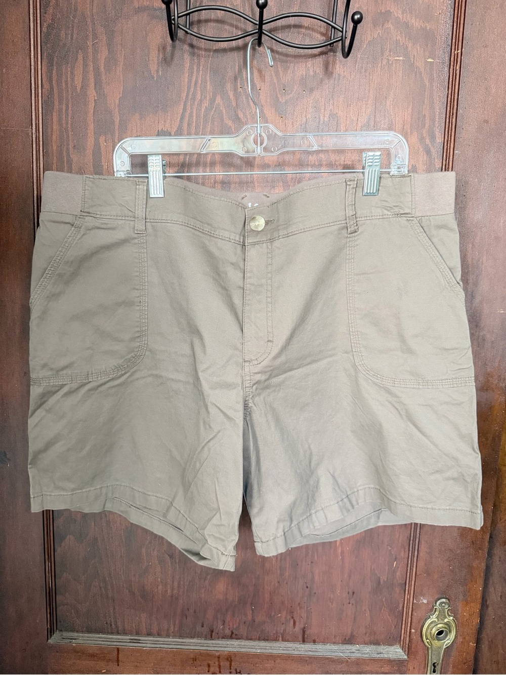 Women’s Casual Khaki Shorts - Classic Comfort